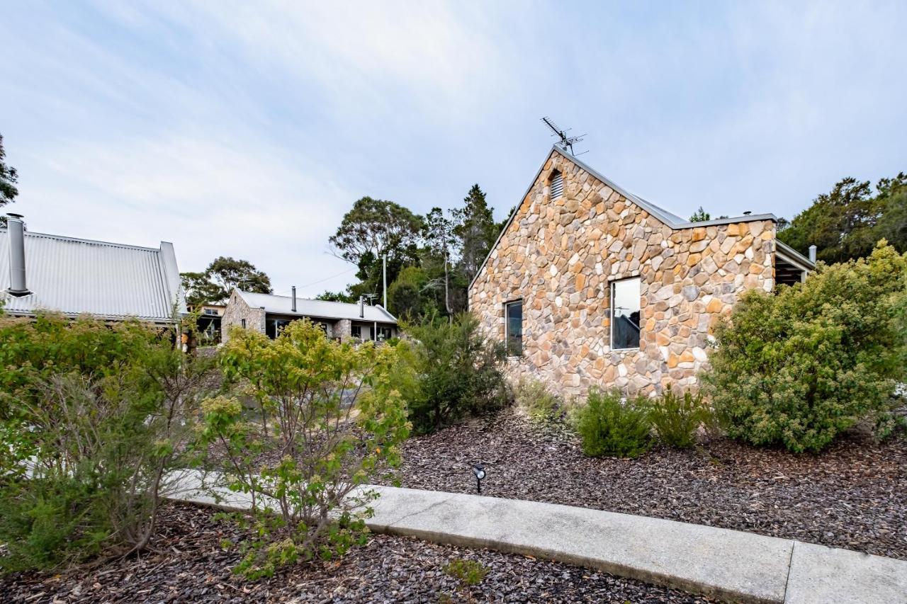 Freycinet Stone Studio 6 - Mica Lägenhet Coles Bay Exteriör bild